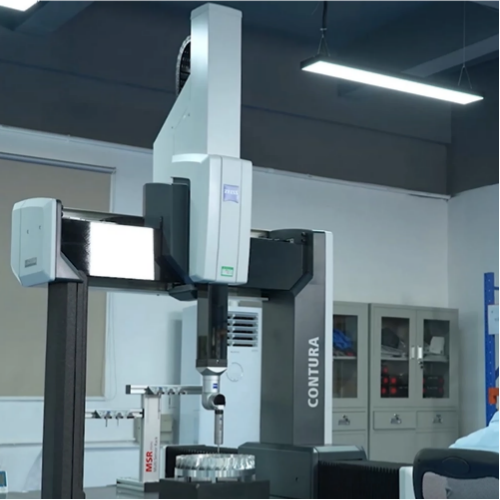 การใช้ five-axis CNC machining เพื่อควบคุมความเสี่ยงของชิ้นส่วนสำคัญและโซ่ความแม่นยำ